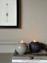 Load image into Gallery viewer, Concrete sphere tealight holder