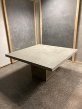 Load image into Gallery viewer, concrete dining table