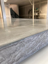 Load image into Gallery viewer, garden table