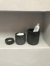 Load image into Gallery viewer, large concrete pot