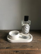 Load image into Gallery viewer, small concrete tray soap tray