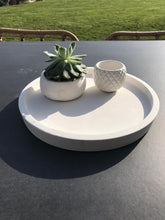 Load image into Gallery viewer, small concrete planter