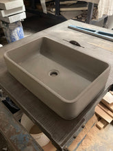 Load image into Gallery viewer, concrete sink
