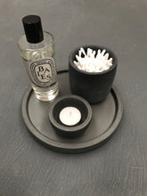 Load image into Gallery viewer, Small concrete storage pot