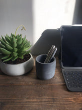 Load image into Gallery viewer, Small concrete storage pot