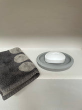 Load image into Gallery viewer, Deep concrete oval soap dish