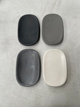 Load image into Gallery viewer, Concrete soap dish The Slipper