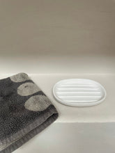 Load image into Gallery viewer, Grooved concrete soap dish soap