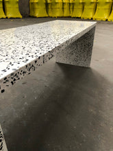 Load image into Gallery viewer, Minimalist concrete bench