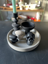 Load image into Gallery viewer, Decorative concrete skull