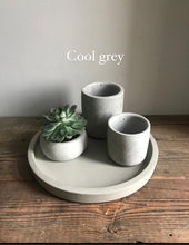 Load image into Gallery viewer, Large round concrete 30cm tray