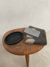 Load image into Gallery viewer, Deep concrete oval soap dish