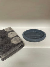 Load image into Gallery viewer, Deep concrete oval soap dish