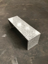 Load image into Gallery viewer, Minimalist concrete bench