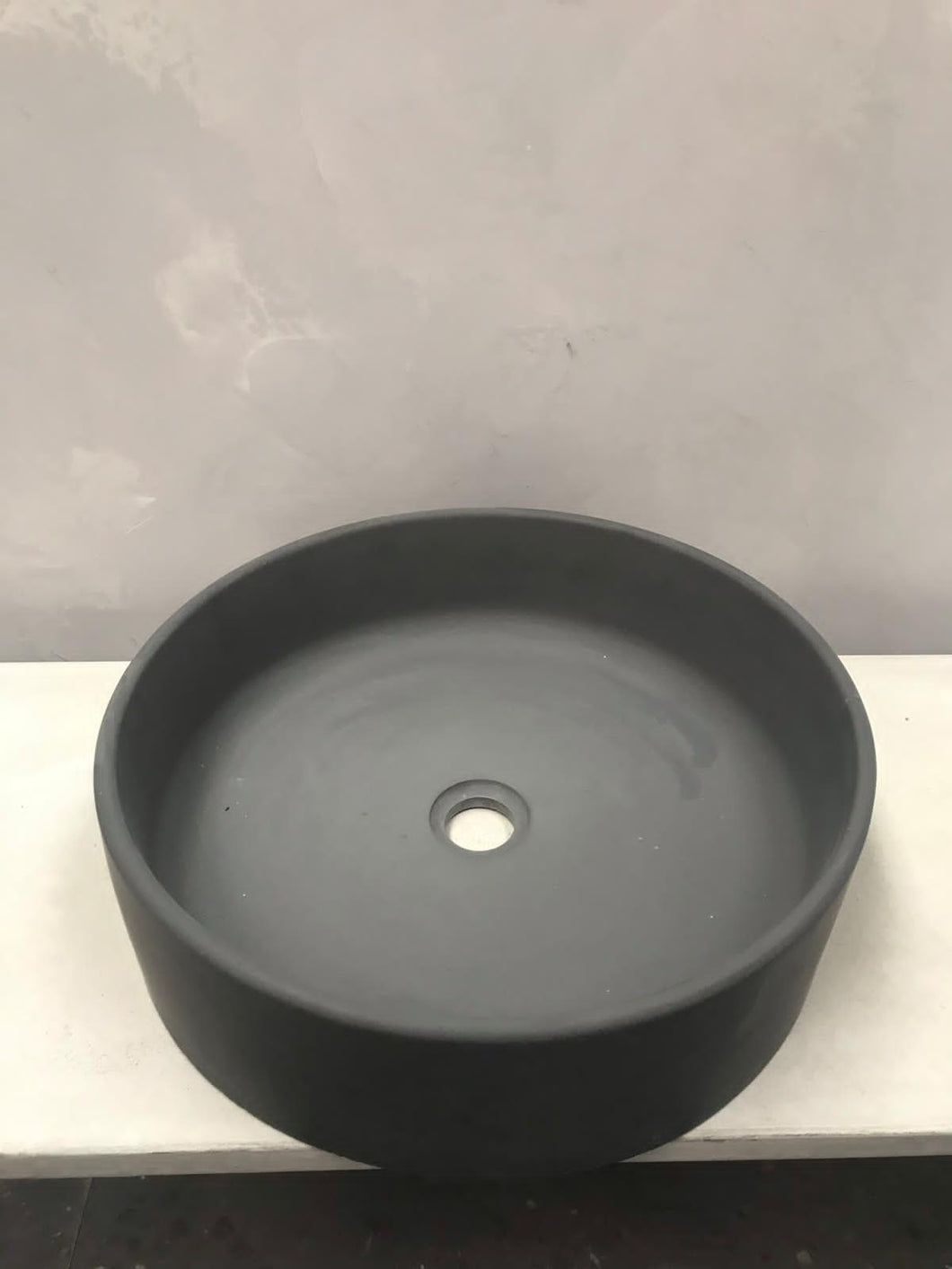 Round concrete sink