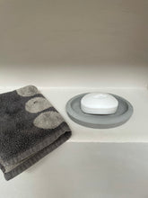 Load image into Gallery viewer, Deep concrete oval soap dish
