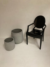 Load image into Gallery viewer, Concrete planters
